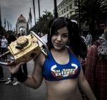 Diwous - FUJ!SLABIKÁŘ - kult Emy inspiruje Cosplayerky, motorová řetězová pila, dívky, cosplay, brutální, krev, hardcore, chainsaw, Ema, zbraň, nástroj, výkon spravedlnosti