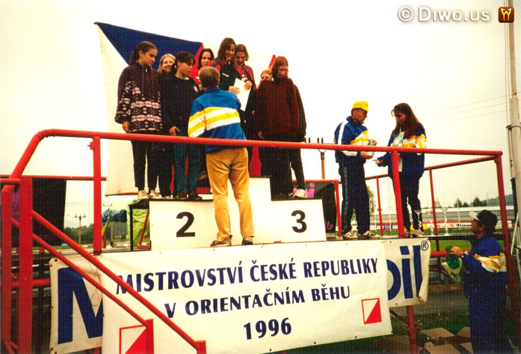 Diwous - orientační běh, Mistrovství ČR, autodrom Sosnová, Česká Lípa, vyhlášení vítězů, stupně